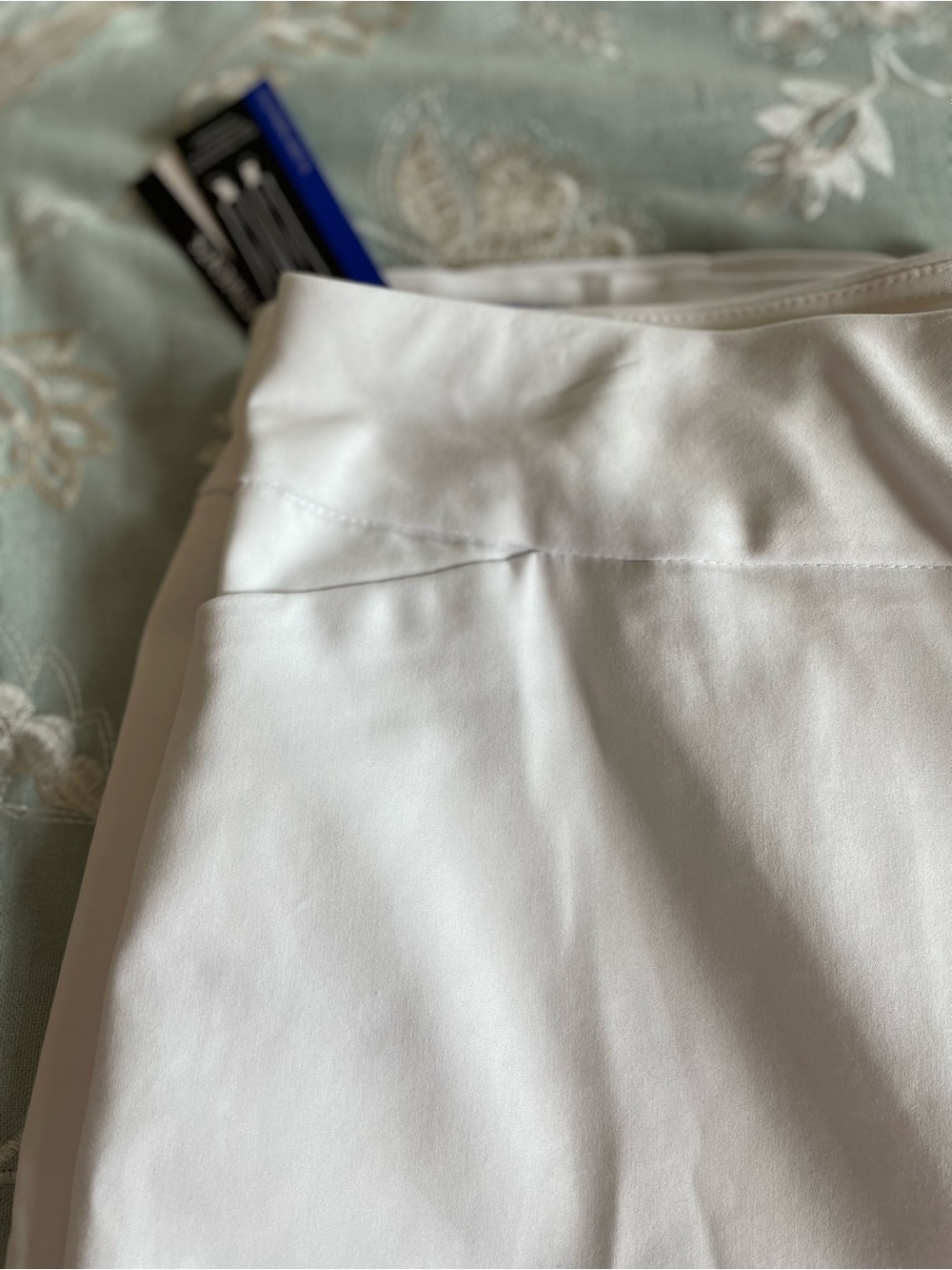 Investments Women's White Ankle Stretch Dress Pants - Picture 11 of 11